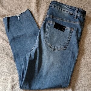 NWT Risen Distressed Straight Leg Jeans Sz 1XL